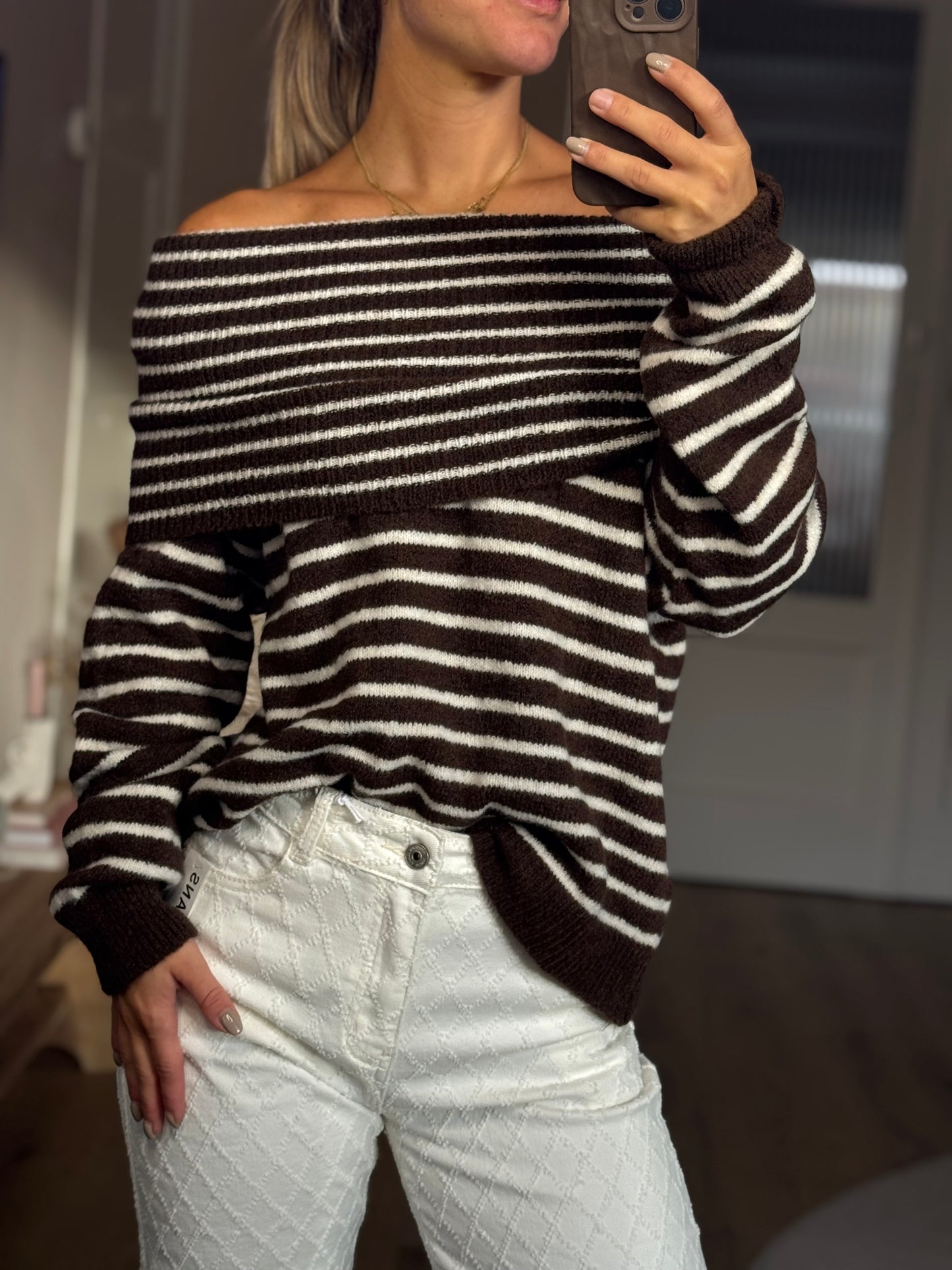 Off shoulder bruin/crème