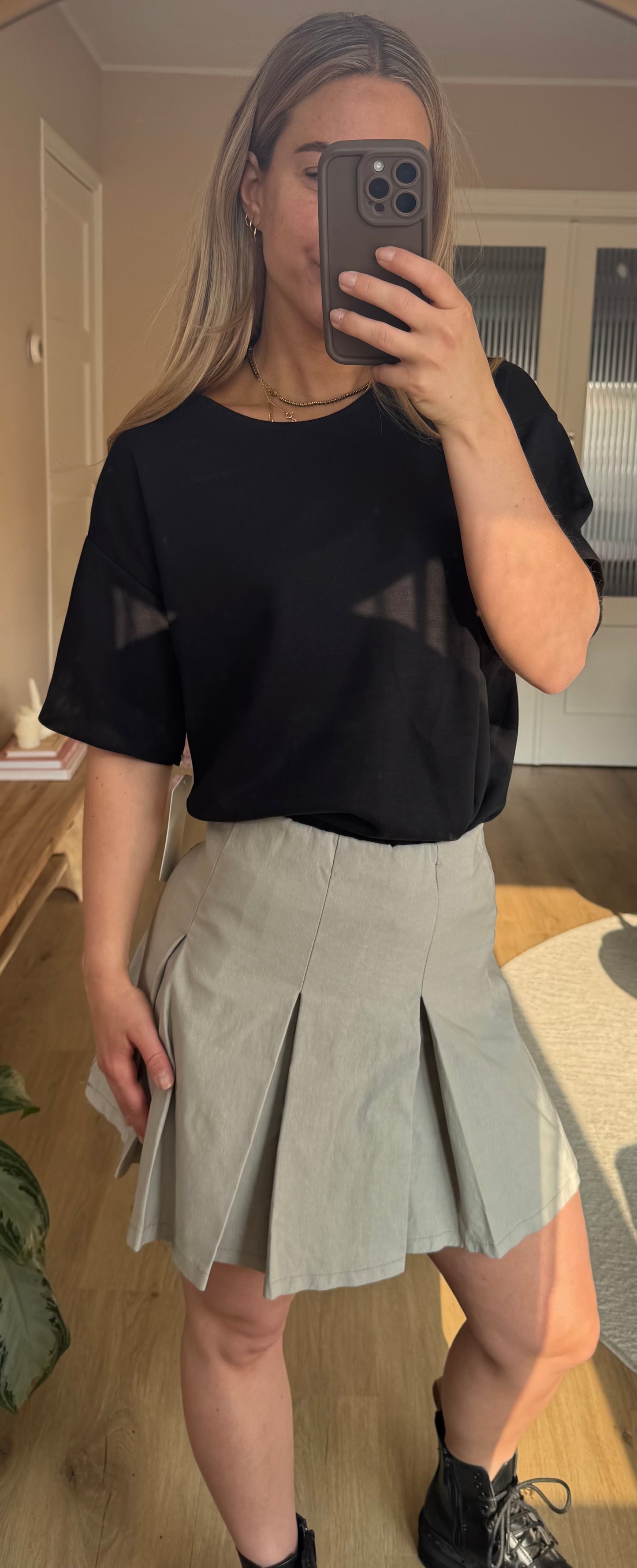 Mila T-shirt - Black