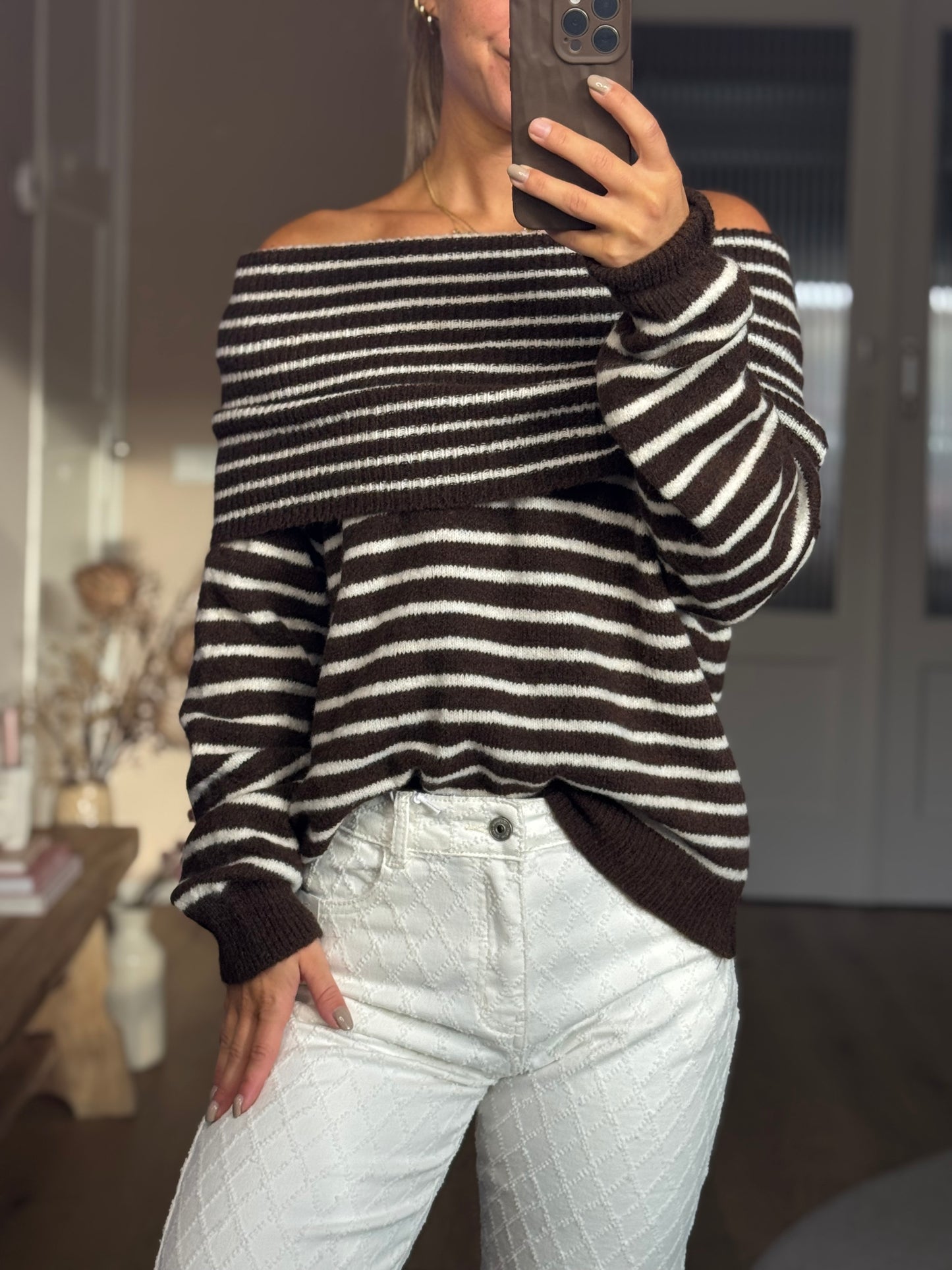 Off shoulder bruin/crème