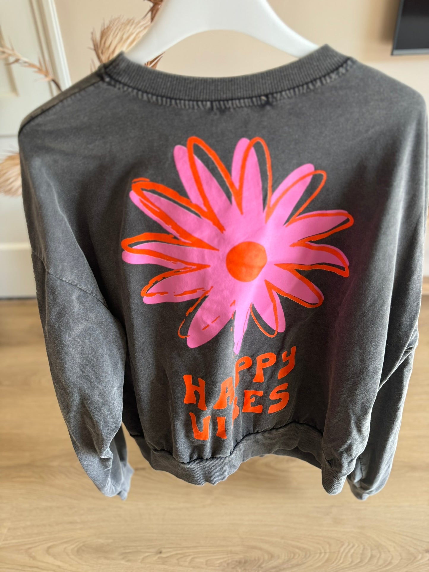 Happy vibes sweater